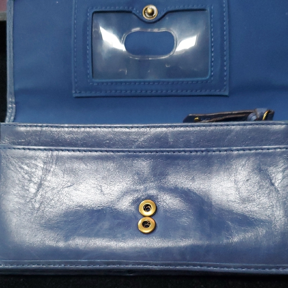 Fossil Blue Heart-Embossed Women's Wallet with Stud Details - Picture 2 of 4